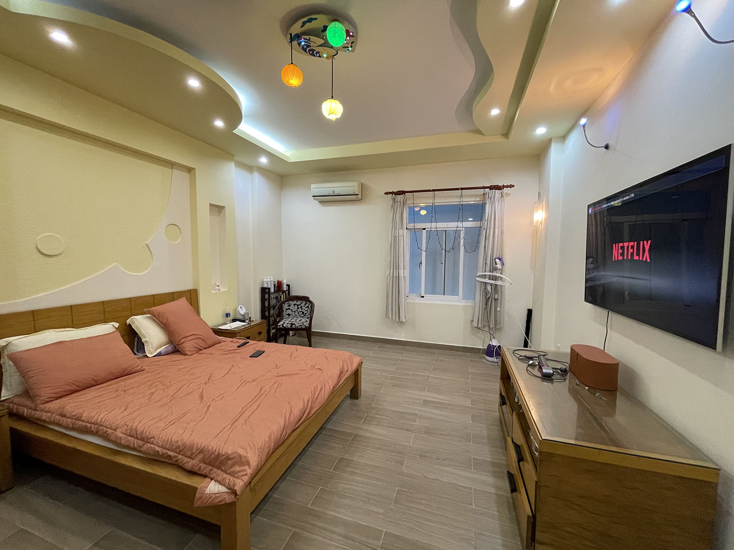 Bán nhà Ngô Thị Thu Minh, Quận Tân Bình NHÀ PHỐ VƯỜN tuyệt đẹp 3lầu (4mx24m) nở hậu hẻm ôtô khu VIP